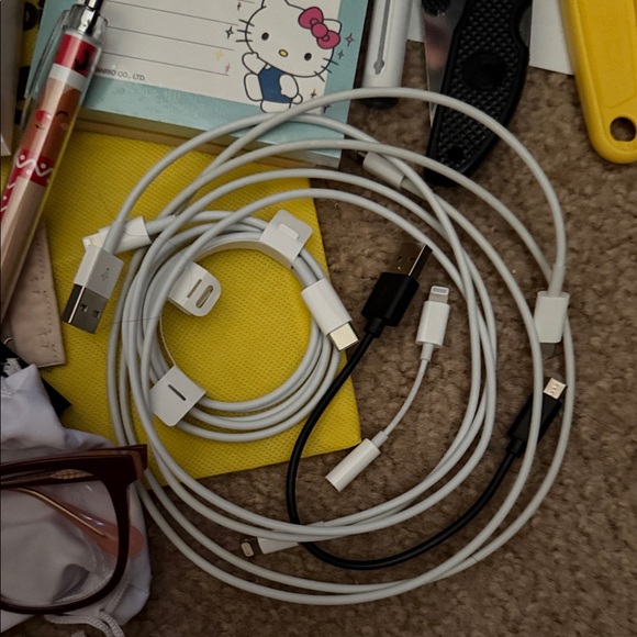 Hello Kitty Accessories - Picture 4 of 8